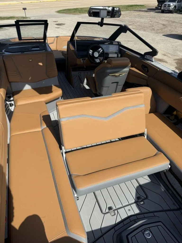 Slide: The Image of Nautique Super Air Nautique G25 2025 - 10