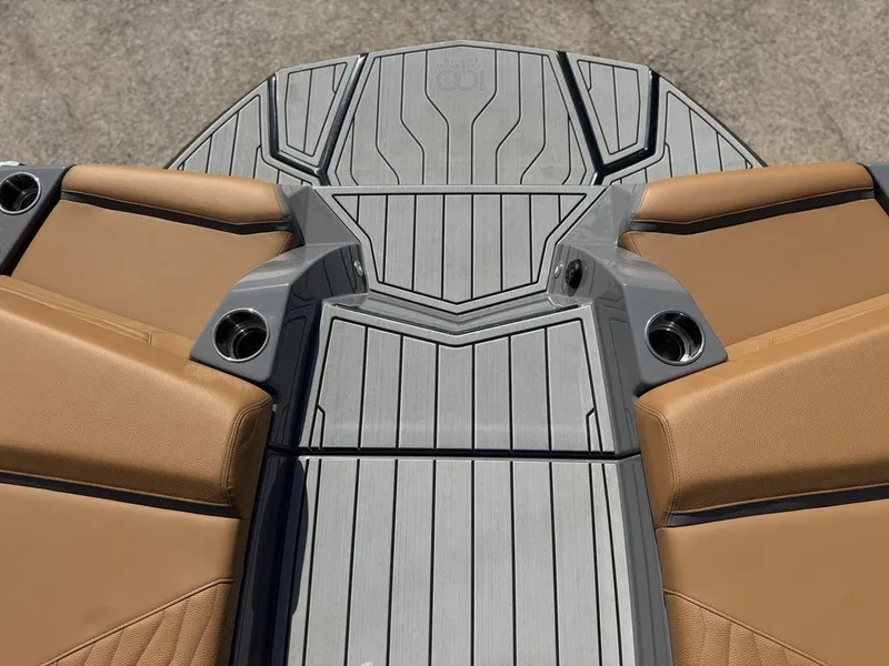 Slide: The Image of Nautique Super Air Nautique G25 2025 - 11