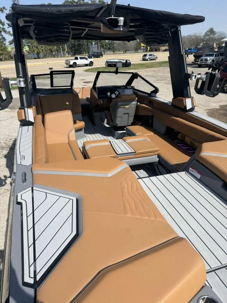 Slide: The Image of Nautique Super Air Nautique G25 2025 - 13