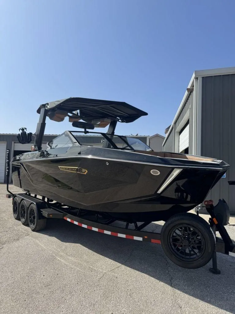 Slide: The Image of Nautique Super Air Nautique G25 2025 - 14