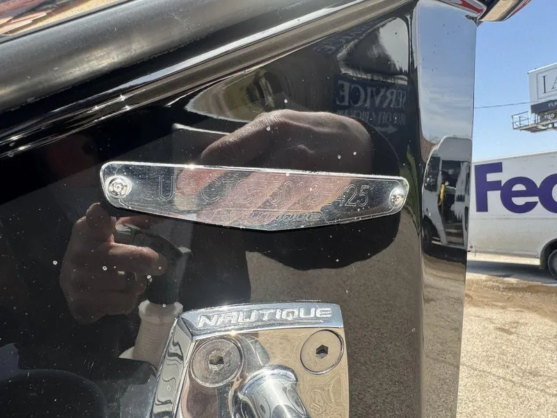 Slide: The Image of Nautique Super Air Nautique G25 2025 - 17