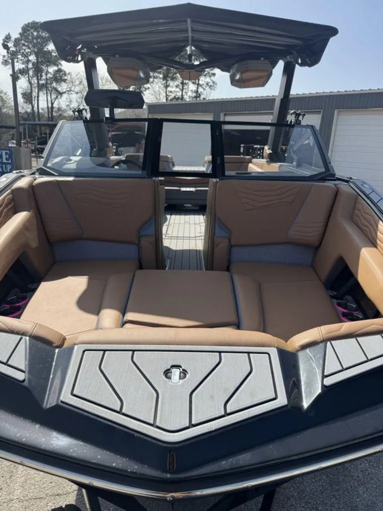 Slide: The Image of Nautique Super Air Nautique G25 2025 - 5