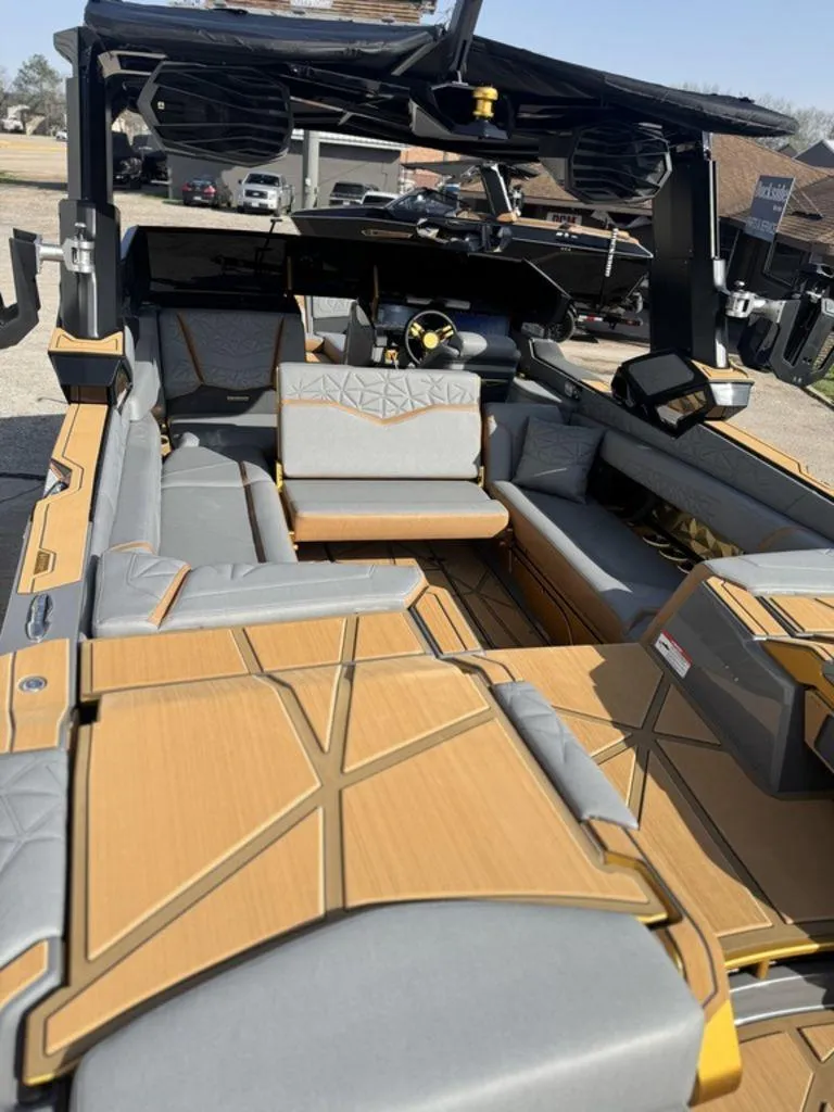 Slide: The Image of Nautique Super Air Nautique G25 Paragon 2025 - 16