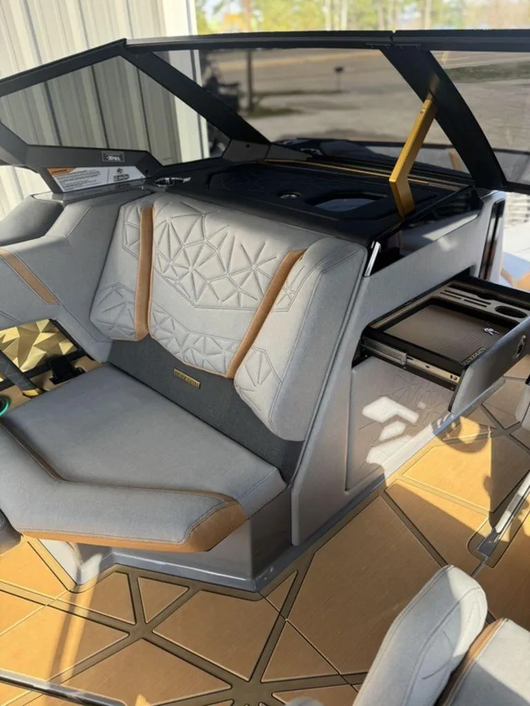 Slide: The Image of Nautique Super Air Nautique G25 Paragon 2025 - 7