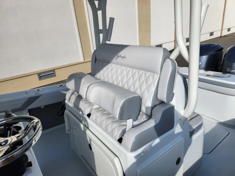 Slide: The Image of Yellowfin 34 Offshore 2017 - 52