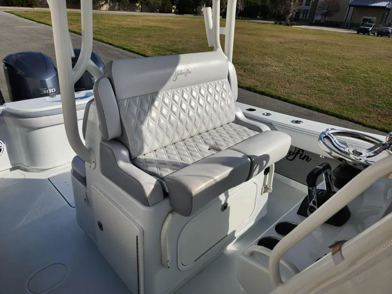 Slide: The Image of Yellowfin 34 Offshore 2017 - 53