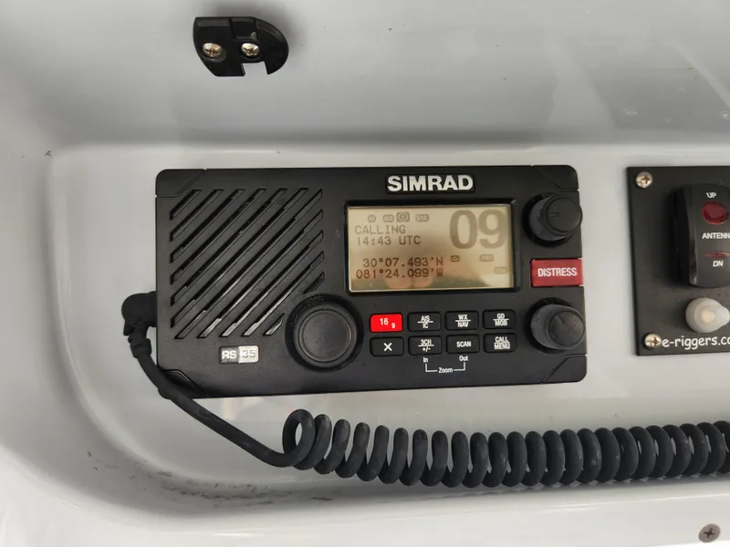 Slide: The Image of Yellowfin 34 Offshore 2017 - 72