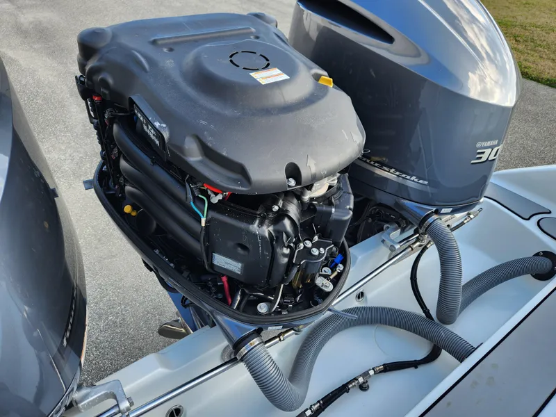 Slide: The Image of Yellowfin 34 Offshore 2017 - 77