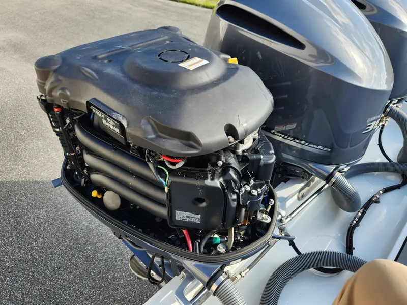 Slide: The Image of Yellowfin 34 Offshore 2017 - 79