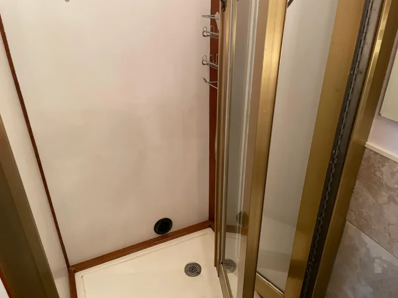 Slide: The Image of Shower area in 1987 Lien Hwa 47' Mark III Sundeck Aft Cabin Motor Yacht. - 36