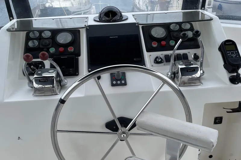 Slide: The Image of Control panel of a 1987 Lien Hwa 47' Mark III Sundeck Aft Cabin Motor Yacht. - 8