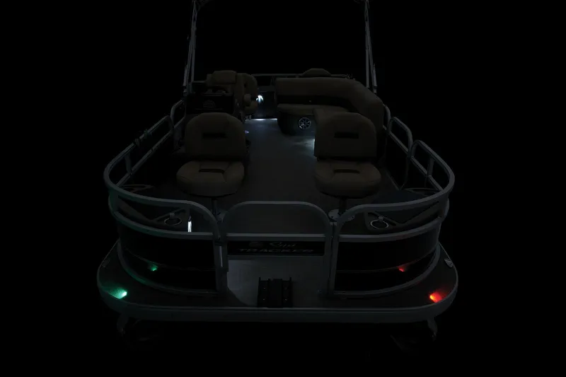 Slide: The Image of Sun Tracker Bass Buggy 18 DLX 2025 - 61