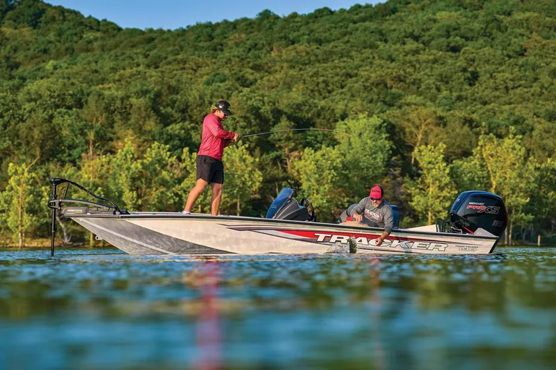 Slide: The Image of Tracker Pro Team 190 2025 - 75