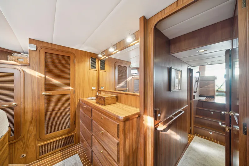 Slide: The Image of Owner cabin looking aft - 20