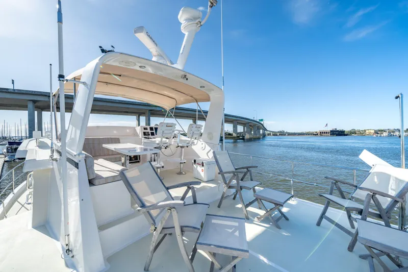 Slide: The Image of Flybridge seating - 6