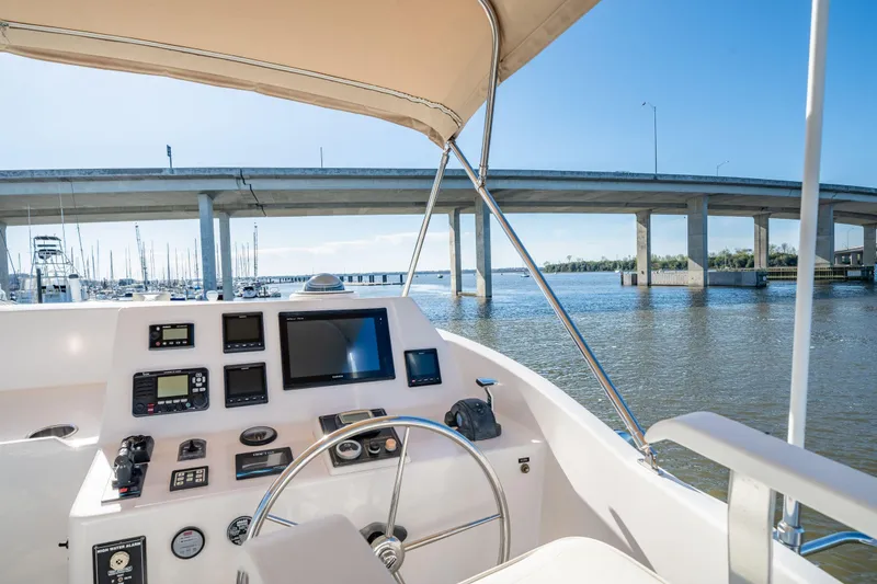 Slide: The Image of Flybridge helm - 7