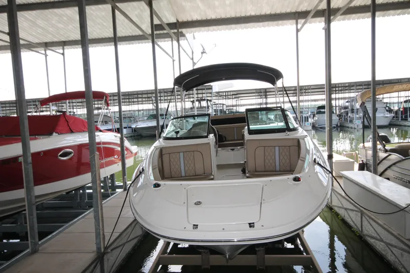 Slide: The Image of Sea Ray SDX 220 2017 - 4