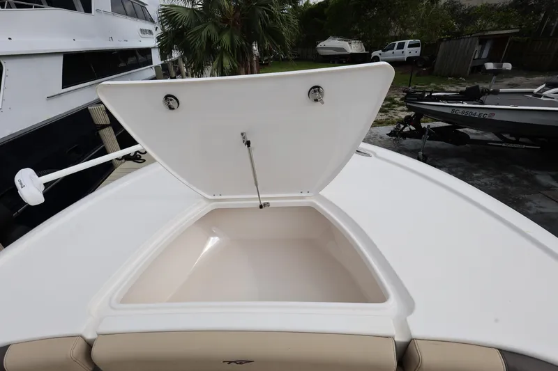 Slide: The Image of Tidewater 2500 Carolina Bay 2023 - 23