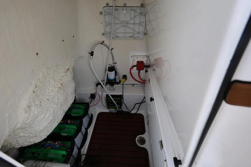 Slide: The Image of Tidewater 2500 Carolina Bay 2023 - 31