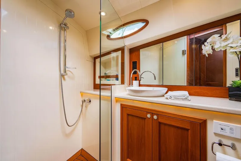 Slide: The Image of Palm Beach Motor Yachts PB52 2015 - 60