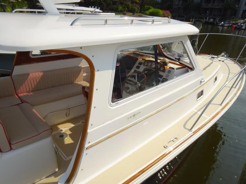 Slide: The Image of Hunt Yachts Surfhunter 29 2004 - 29