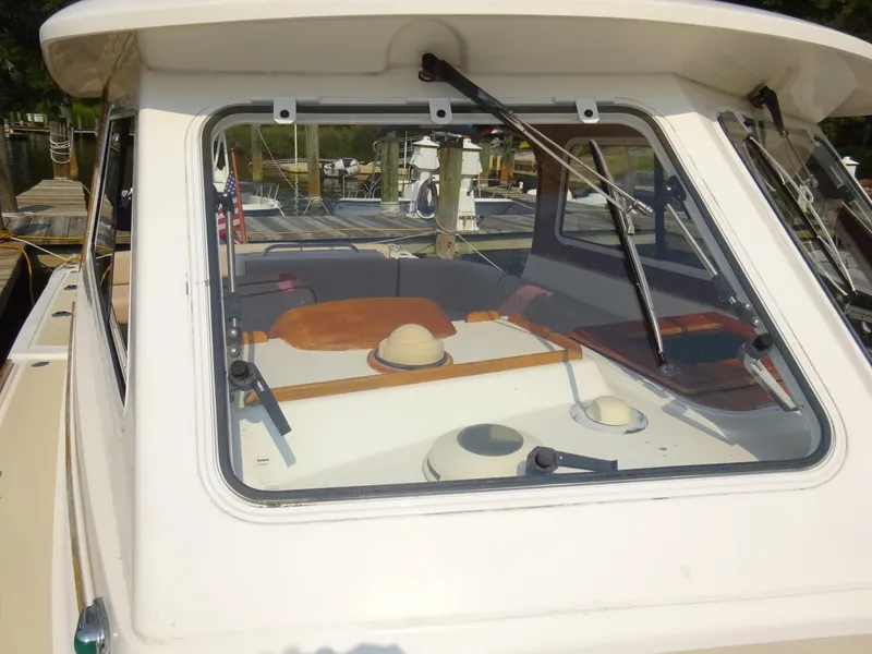 Slide: The Image of Hunt Yachts Surfhunter 29 2004 - 31