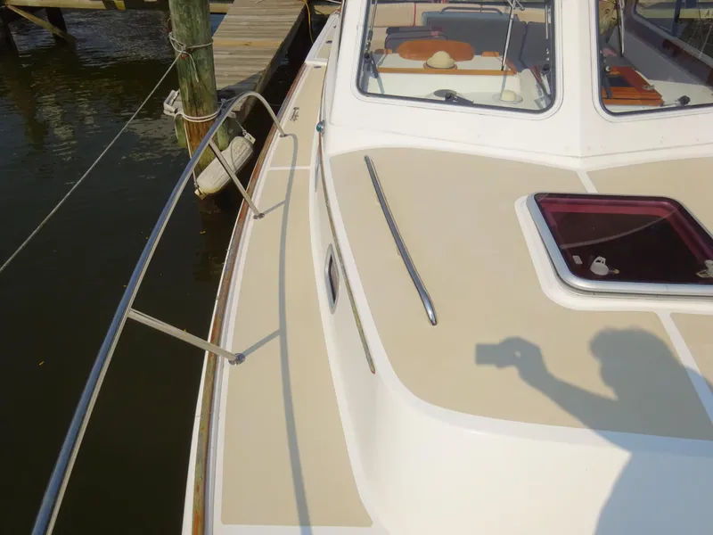 Slide: The Image of Hunt Yachts Surfhunter 29 2004 - 32