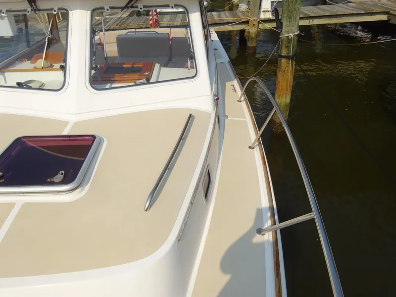 Slide: The Image of Hunt Yachts Surfhunter 29 2004 - 33