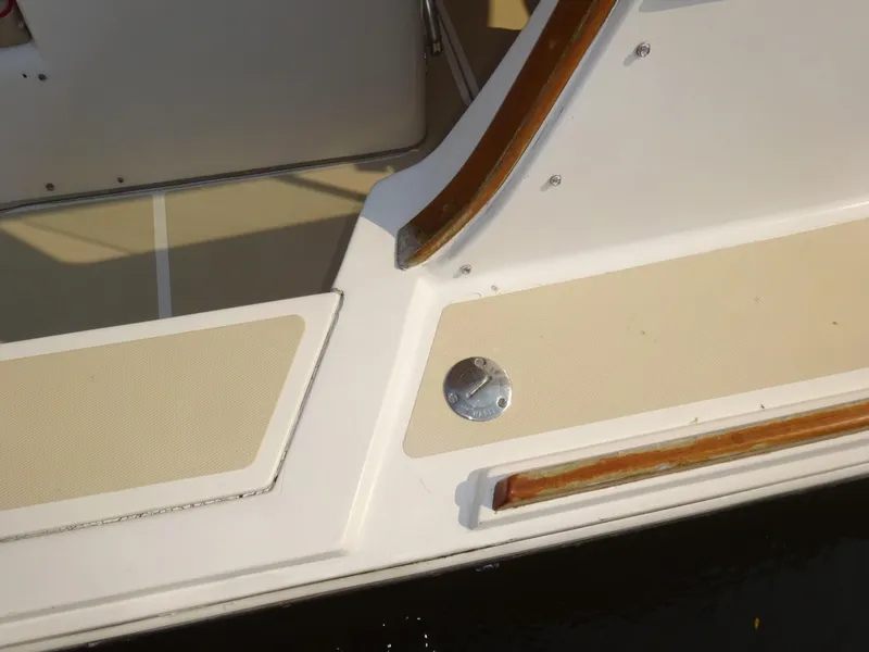 Slide: The Image of Hunt Yachts Surfhunter 29 2004 - 34