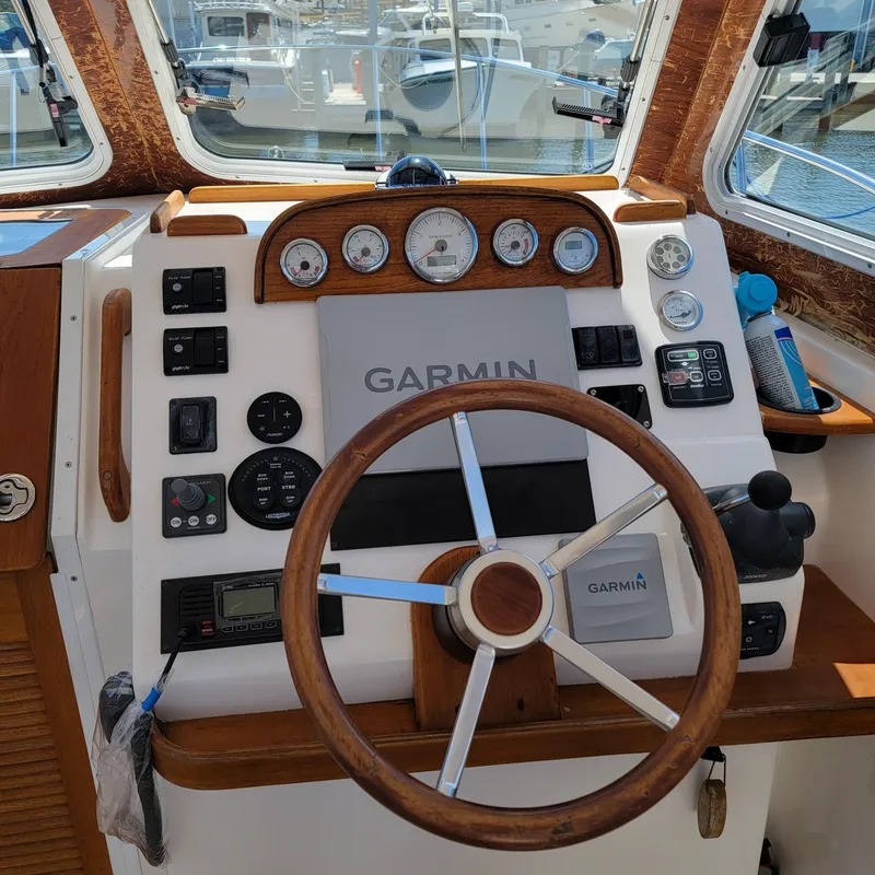 Slide: The Image of Hunt Yachts Surfhunter 29 2004 - 38