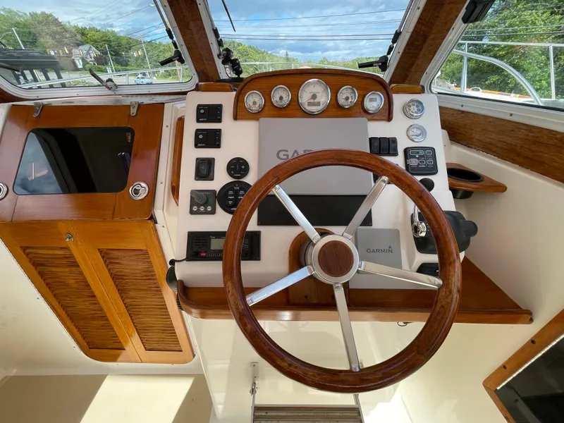 Slide: The Image of Hunt Yachts Surfhunter 29 2004 - 40