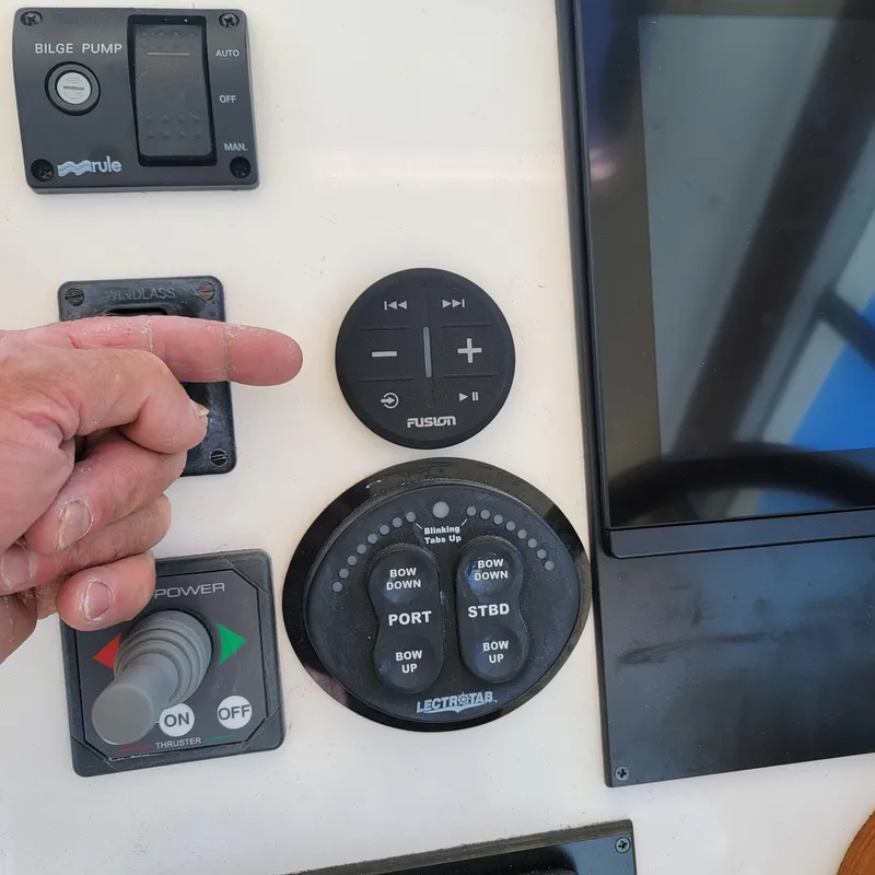 Slide: The Image of Hunt Yachts Surfhunter 29 2004 - 42