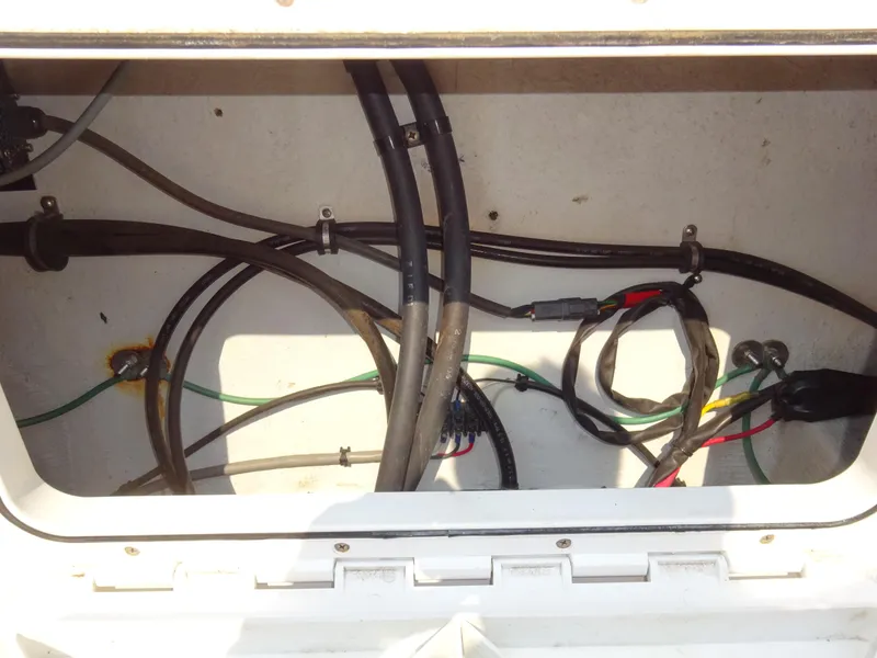 Slide: The Image of Hunt Yachts Surfhunter 29 2004 - 45