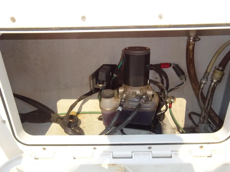 Slide: The Image of Hunt Yachts Surfhunter 29 2004 - 46