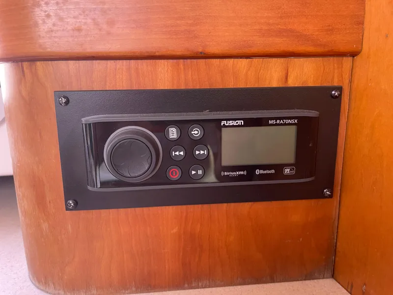 Slide: The Image of Hunt Yachts Surfhunter 29 2004 - 79