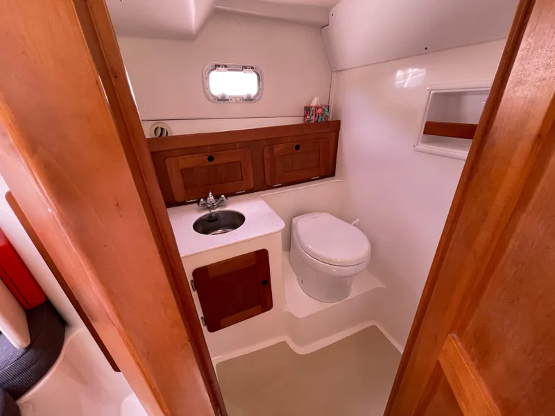 Slide: The Image of Hunt Yachts Surfhunter 29 2004 - 81