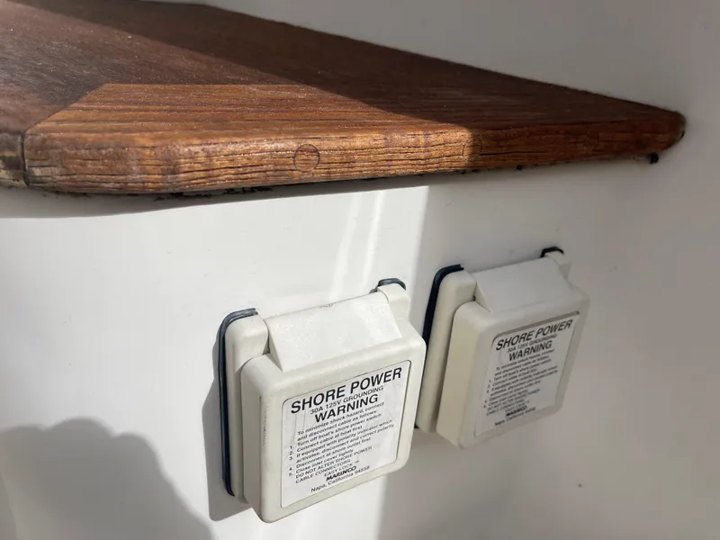 Slide: The Image of Hunt Yachts Surfhunter 29 2004 - 85