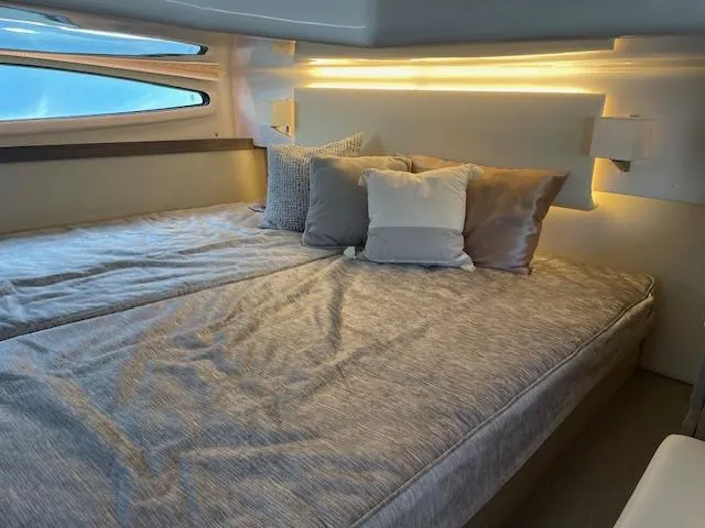 Slide: The Image of Regal 38 XO 2021 - 57