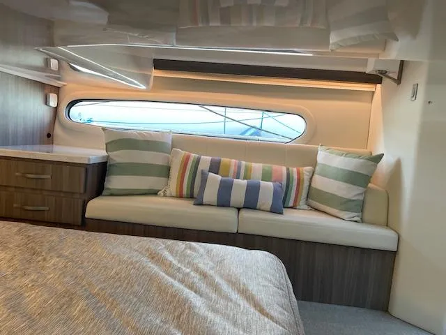 Slide: The Image of Regal 38 XO 2021 - 60