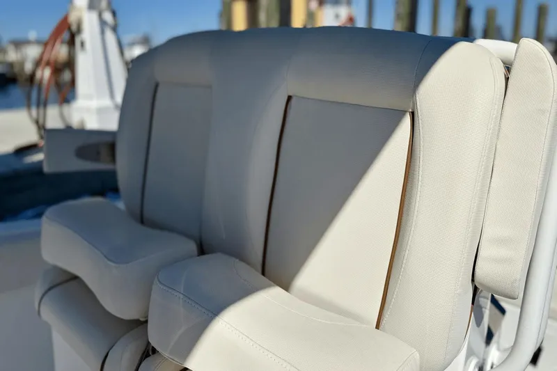 Slide: The Image of Sea Hunt Ultra 239 2022 - 15