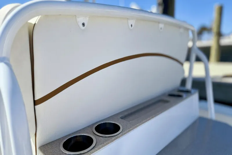 Slide: The Image of Sea Hunt Ultra 239 2022 - 8