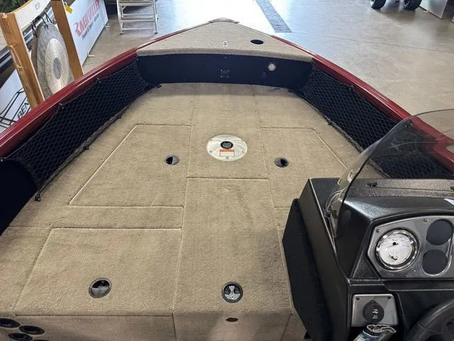 Slide: The Image of Alumacraft Competitor 165 SC 2024 - 13