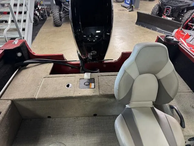 Slide: The Image of Alumacraft Competitor 165 SC 2024 - 5