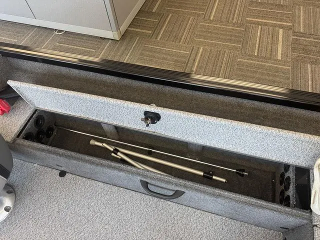 Slide: The Image of Alumacraft Voyageur 175 SC 2024 - 6