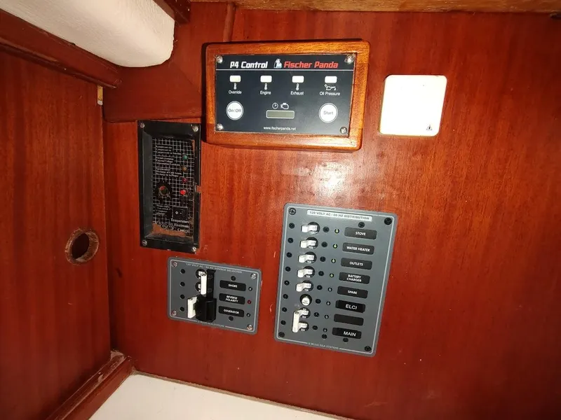 Slide: The Image of Hallberg-Rassy 41 1977 - 110