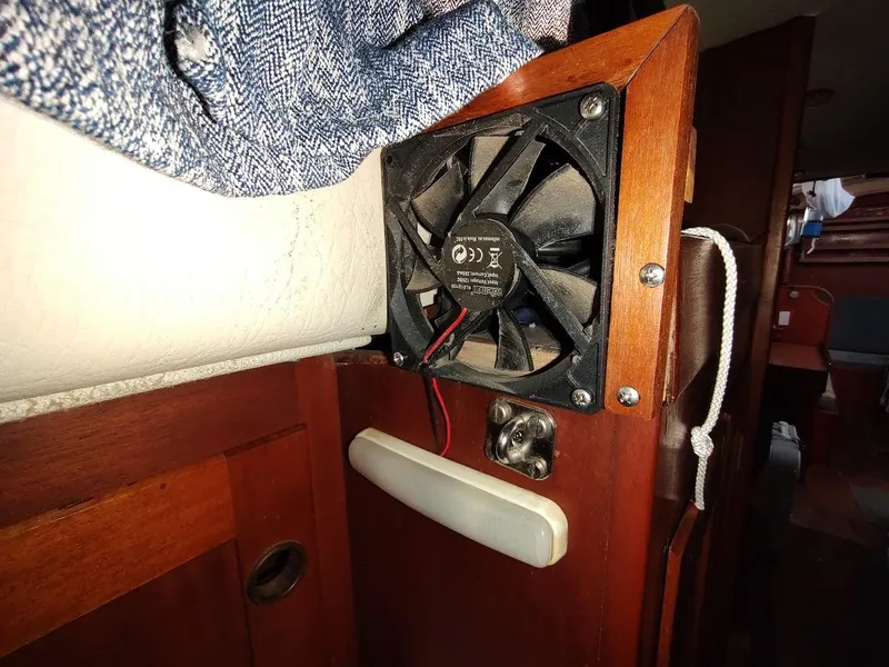 Slide: The Image of Hallberg-Rassy 41 1977 - 133