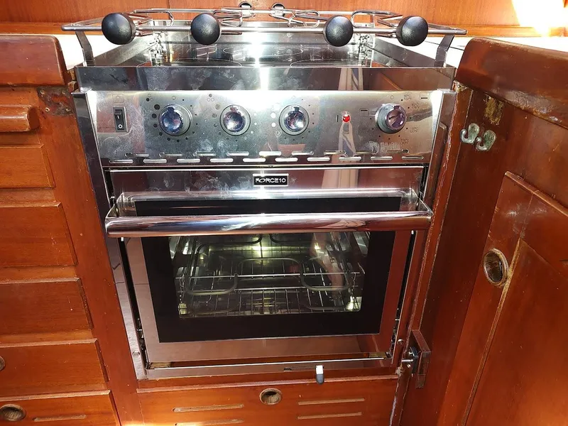 Slide: The Image of Hallberg-Rassy 41 1977 - 87