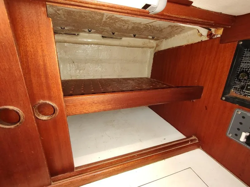 Slide: The Image of Hallberg-Rassy 41 1977 - 91