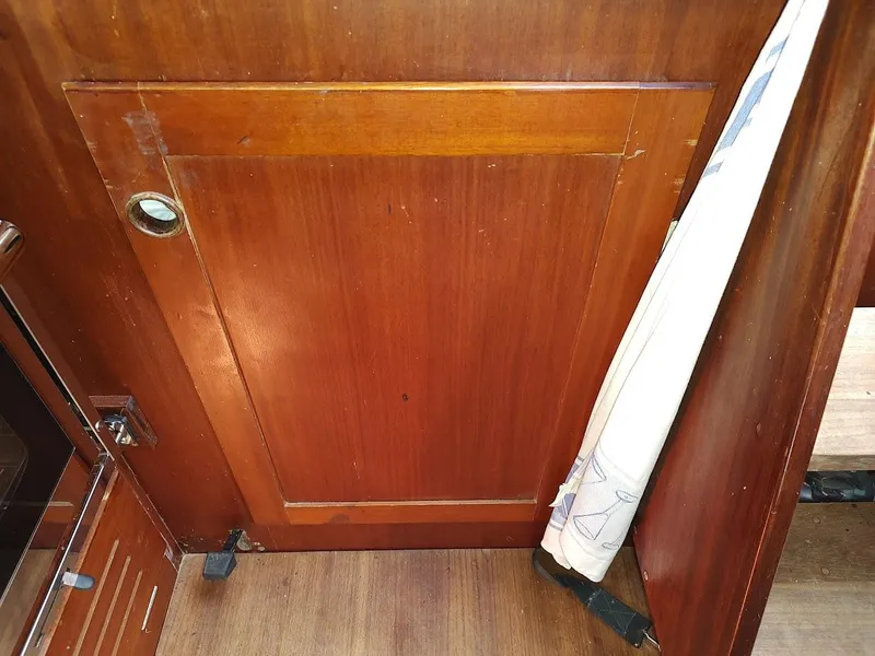 Slide: The Image of Hallberg-Rassy 41 1977 - 99