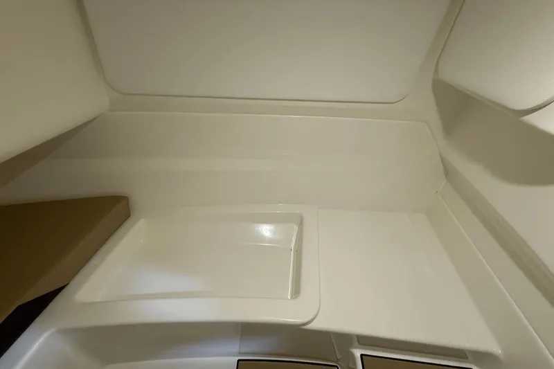 Slide: The Image of Sea Ray SDX 230 Outboard 2026 - 61